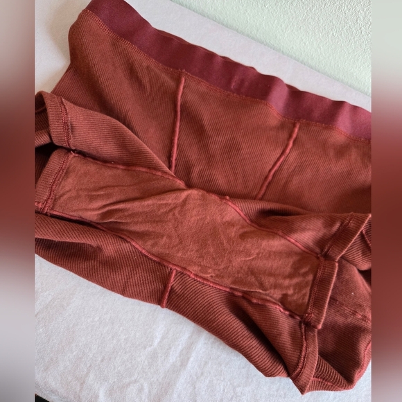 Skims Women’s Boxers, Wine Color, Size Large (NWOT) - Picture 7 of 8